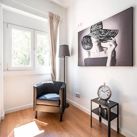 Akicity Benfica Mistery דירה *